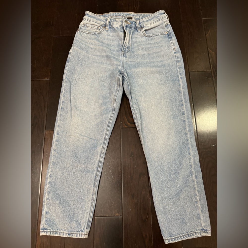 American Eagle Strigid Mom Jean